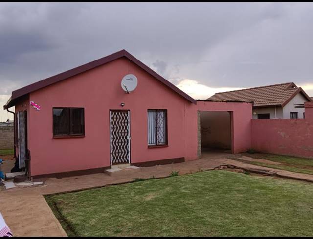 2 BEDROOM HOUSE FOR SALE IN LAKESIDE